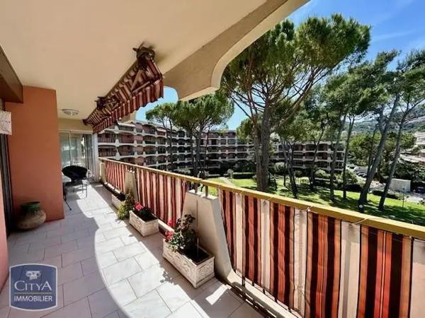 Appartement à louer 3 pièces 107m² Mandelieu-la-Napoule (06210)
