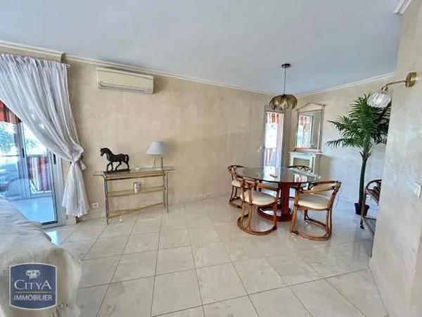 Appartement à louer 3 pièces 107m² Mandelieu-la-Napoule (06210)