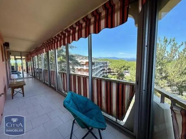 Appartement à louer 3 pièces 107m² Mandelieu-la-Napoule (06210)