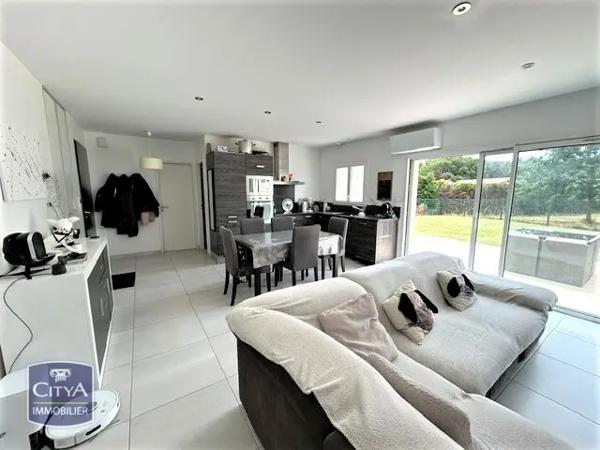 Maison à vendre 4 pièces 87m² Médis (17600)
