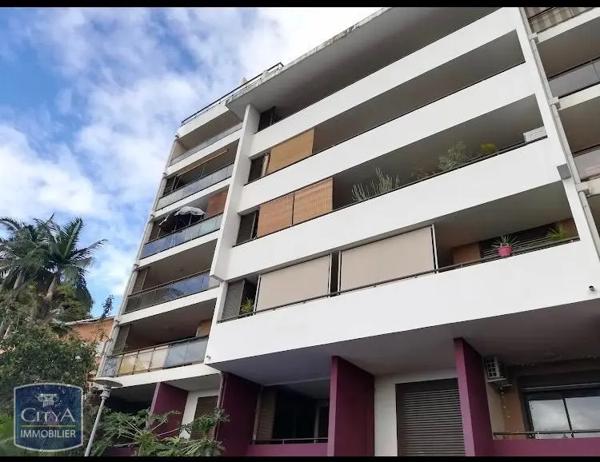 Appartement à louer 1 pièce 25.12m² Saint-Denis (97400)
