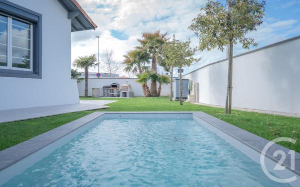 Maison à vendre  4 pièces - 97,78 m 2   ANGLET  - 64