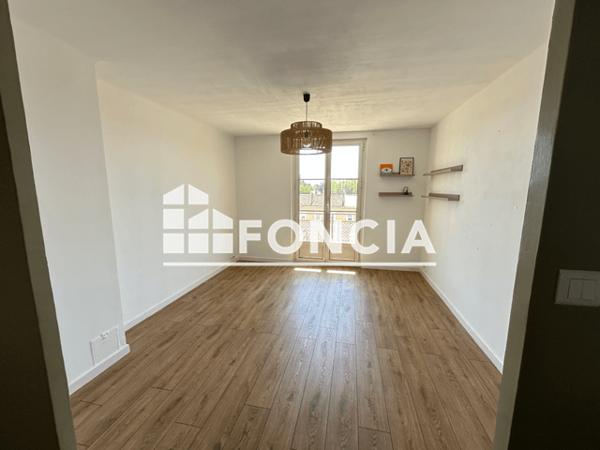 Location Appartement meublé 3 pièces 57 m² - Salon De Provence 13300