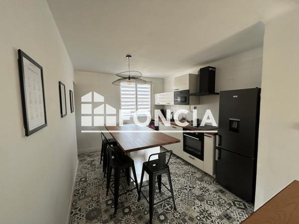 Location Appartement meublé 3 pièces 57 m² - Salon De Provence 13300