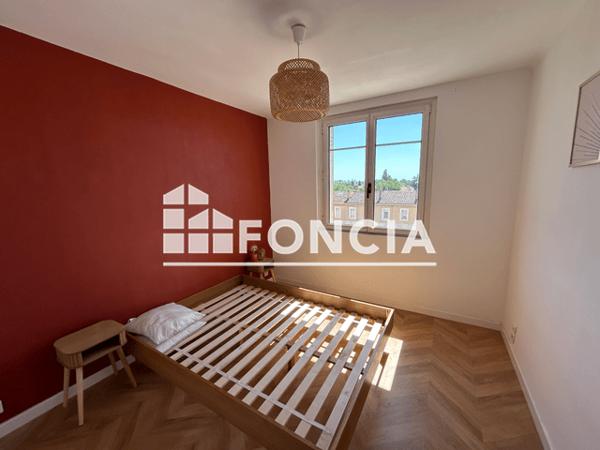 Location Appartement meublé 3 pièces 57 m² - Salon De Provence 13300