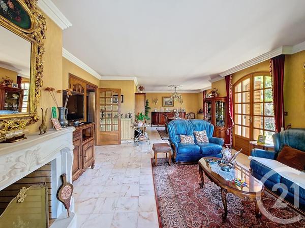 Maison à vendre  7 pièces - 189,70 m2 ROMAGNAT - 63