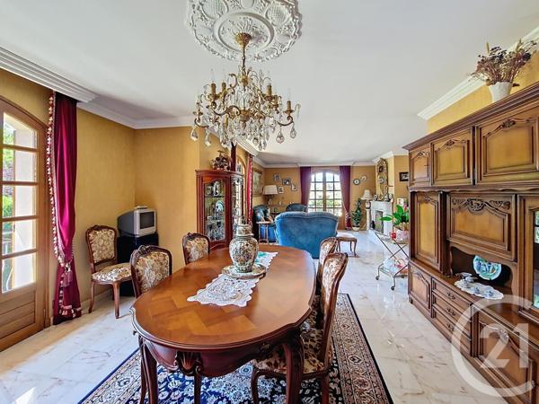 Maison à vendre  7 pièces - 189,70 m2 ROMAGNAT - 63