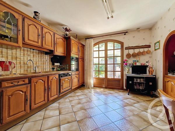 Maison à vendre  7 pièces - 189,70 m2 ROMAGNAT - 63