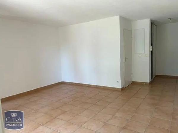 Appartement à louer 3 pièces 54.63m² Nîmes (30000)