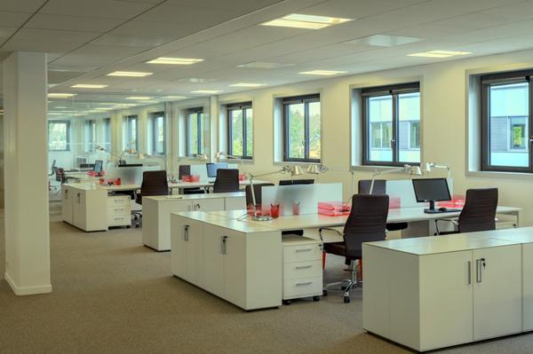 Bureaux à vendre ou à louer à Colombes campus rénové et modulable
