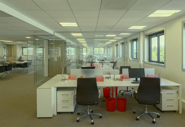 Bureaux à vendre ou à louer à Colombes campus rénové et modulable