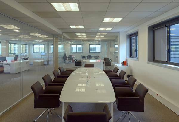 Bureaux à vendre ou à louer à Colombes campus rénové et modulable