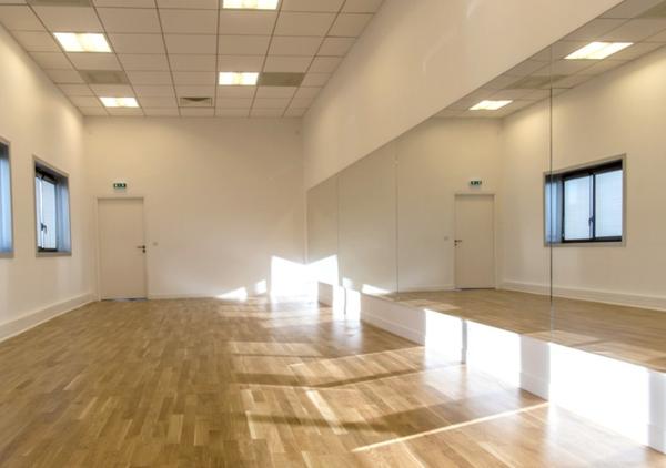 Bureaux à vendre ou à louer à Colombes campus rénové et modulable