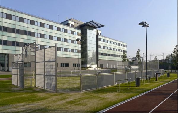 Bureaux à vendre ou à louer à Colombes campus rénové et modulable