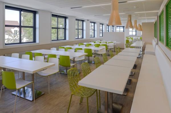 Bureaux à vendre ou à louer à Colombes campus rénové et modulable