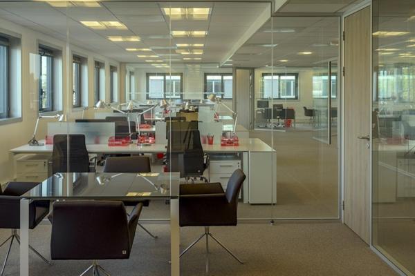 Bureaux à vendre ou à louer à Colombes campus rénové et modulable
