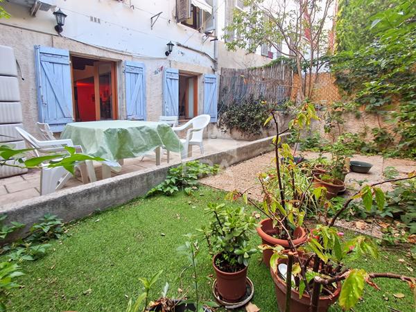 À VENDRE Grand Studio de 45 m² avec Jardin Privatif de 35 m²