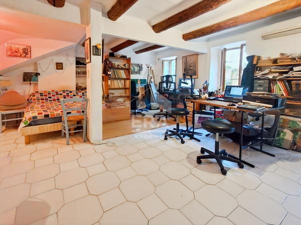 À VENDRE Grand Studio de 45 m² avec Jardin Privatif de 35 m²