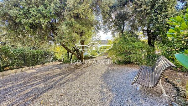 VILLA belles prestations 3chambres, T2 independant modulable, piscine, garage, calme