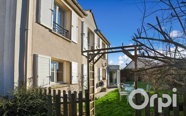 Maison à vendre    6 pièces • 187,02 m2 Osny