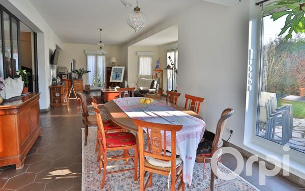 Maison à vendre    6 pièces • 187,02 m2 Osny