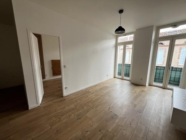 Appartement à louer 600 € CC Beaumont-de-Lomagne 3 p 49 m² DPE B