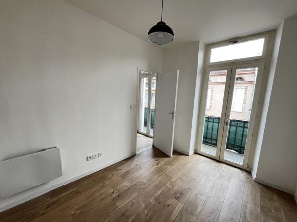 Appartement à louer 600 € CC Beaumont-de-Lomagne 3 p 49 m² DPE B