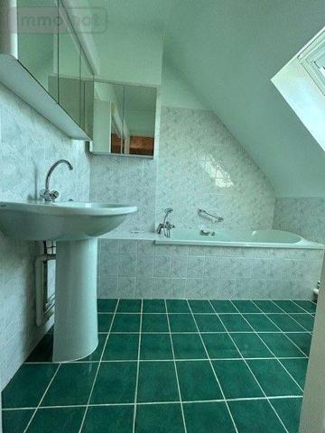 Maison à vendre à Baugé-en-Anjou dans le Maine-et-Loire (49150), ref : LB/2577   
centre