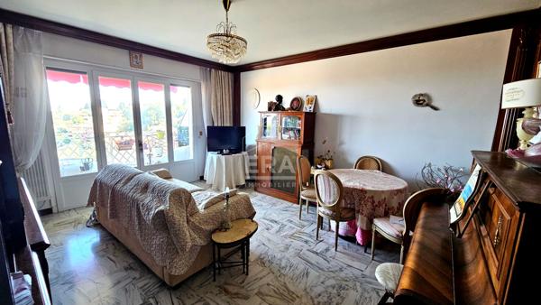 Appartement 2 pièces à vendre à Vence avec vue mer et montagne