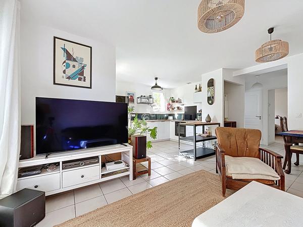 Appartement 2 pièces en rez-de-jardin avec jardin et piscine à vendre à Doussard