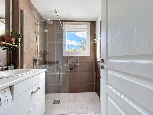 Appartement 2 pièces en rez-de-jardin avec jardin et piscine à vendre à Doussard