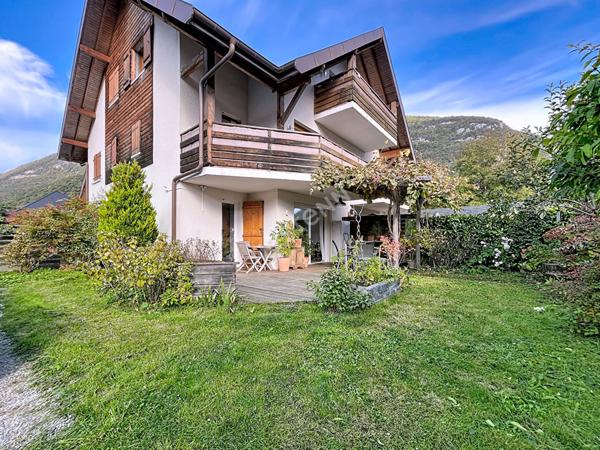 Appartement 2 pièces en rez-de-jardin avec jardin et piscine à vendre à Doussard