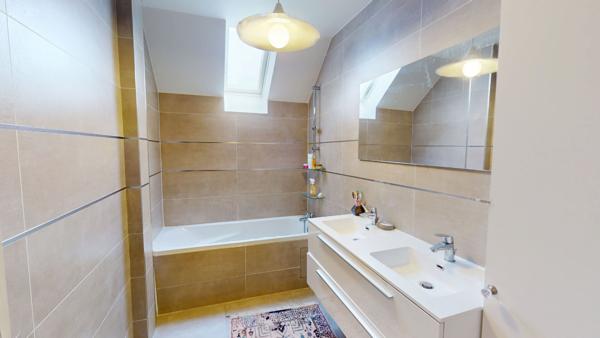 Maison 6 pièces de 183m2