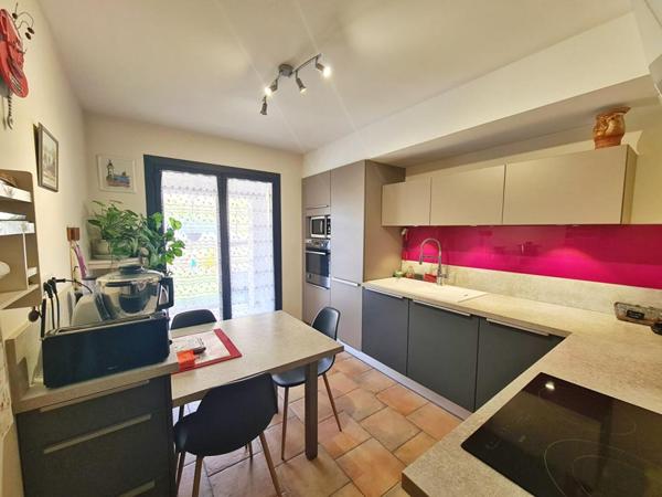 VILLA T4 AVEC PISCINE