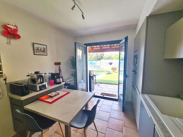 VILLA T4 AVEC PISCINE