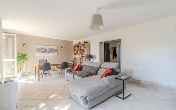 Appartement à vendre    3 pièces • 73,80 m2 Noisy-le-Grand