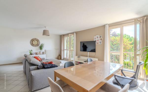 Appartement à vendre    3 pièces • 73,80 m2 Noisy-le-Grand