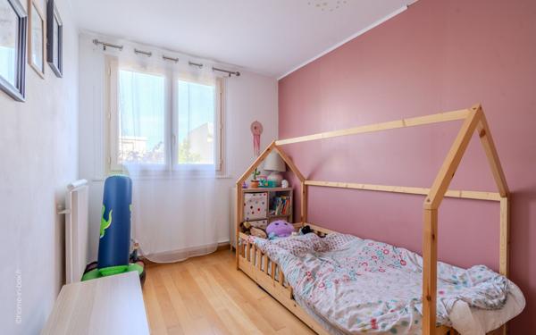 Appartement à vendre    3 pièces • 73,80 m2 Noisy-le-Grand