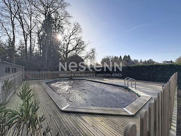 Maison à vendre à Rochechouart - 7 pièces, 5 chambres, piscine, panneaux solaire, garage double