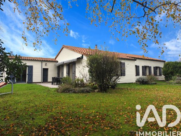 Maison à vendre 10 pièces 160 m² Clessé