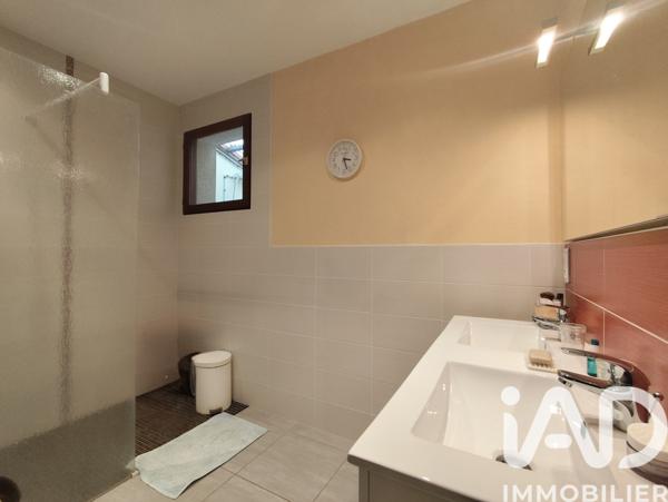 Maison à vendre 10 pièces 160 m² Clessé