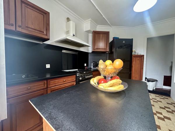 Maison
         3 pièces
        - 70 m² 121 000 €*