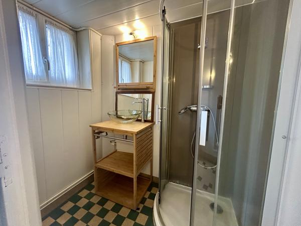 Maison
         3 pièces
        - 70 m² 121 000 €*