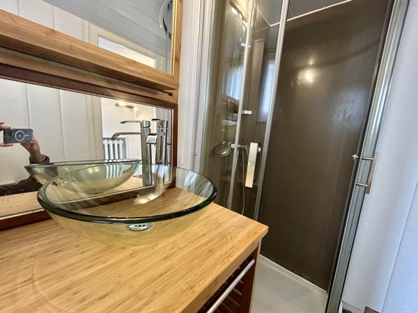 Maison
         3 pièces
        - 70 m² 121 000 €*