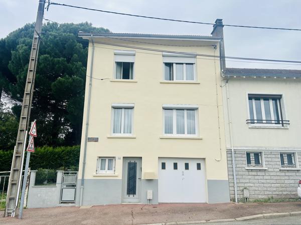 Maison
         3 pièces
        - 70 m² 121 000 €*