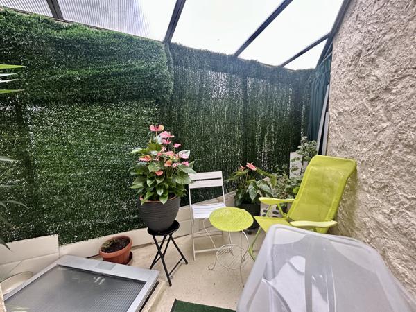 Maison
         3 pièces
        - 70 m² 121 000 €*