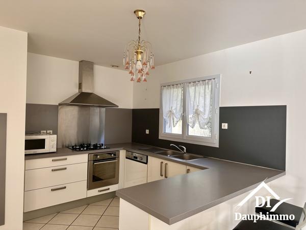 Villa 4 chambres double garage