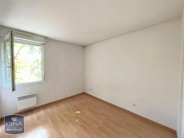 Appartement à louer 3 pièces 68.65m² Montauban (82000)