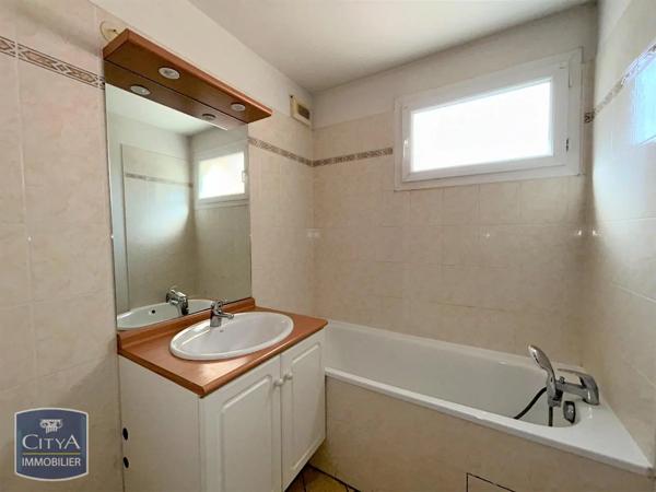 Appartement à louer 3 pièces 68.65m² Montauban (82000)