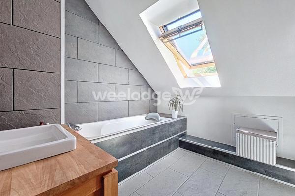 Maison à vendre 6 pièces de 166 m² à Éragny